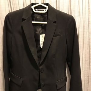 BANANA REPUBLIC 3-POCKET BLACK BLAZER SIZE 2P LINED WOOL SPANDEX POLYESTER NWT